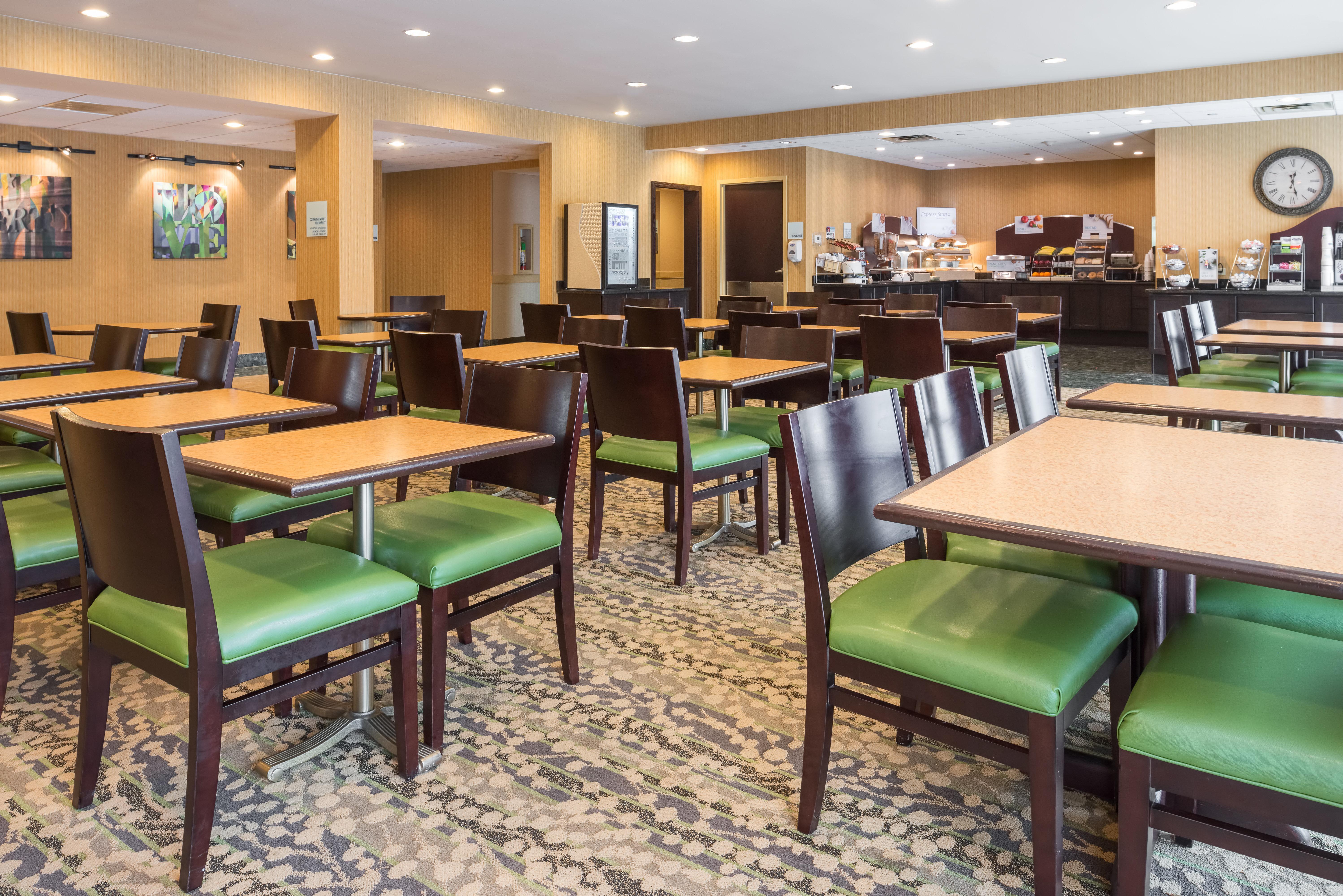 Express Philadelphia Ne-bensalem By Ihg