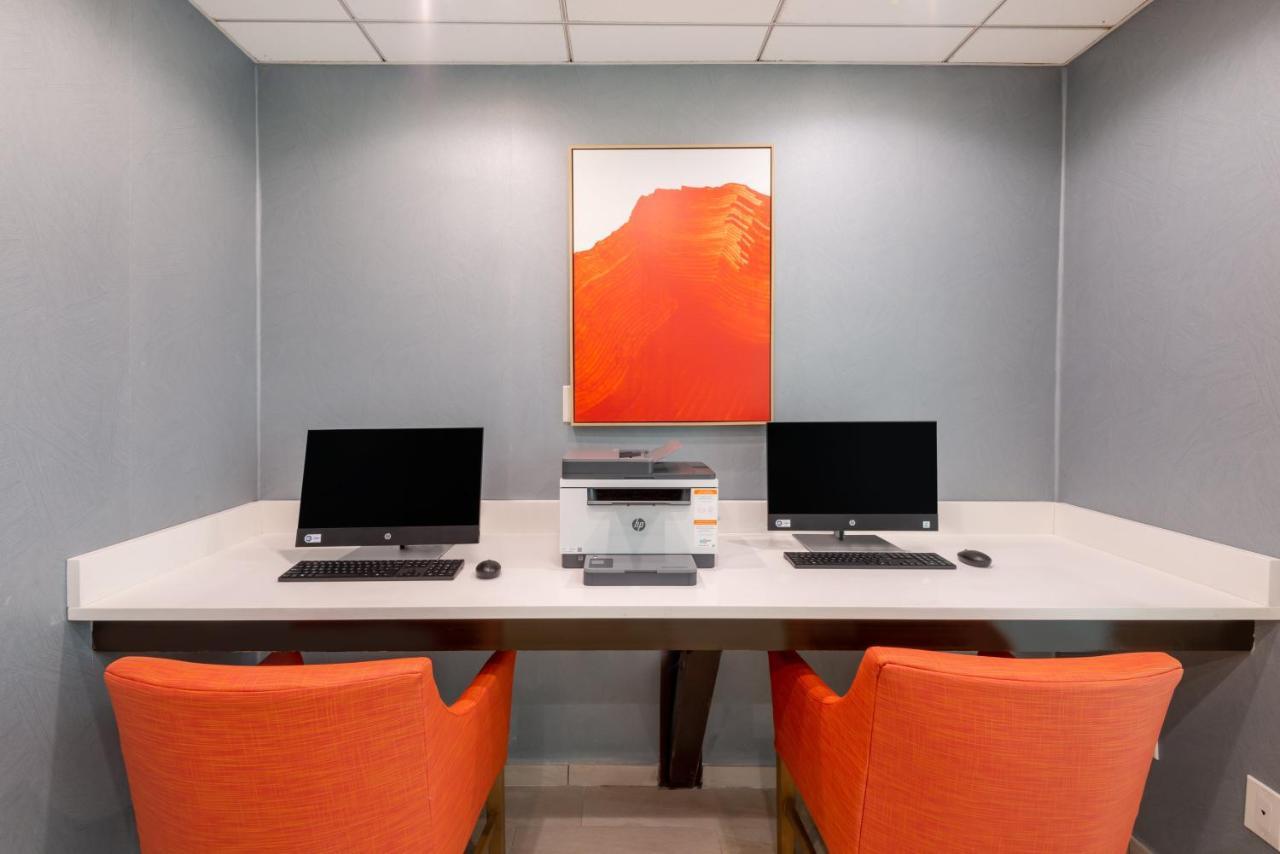 Hotel Express Philadelphia Ne-bensalem By Ihg Bensalem