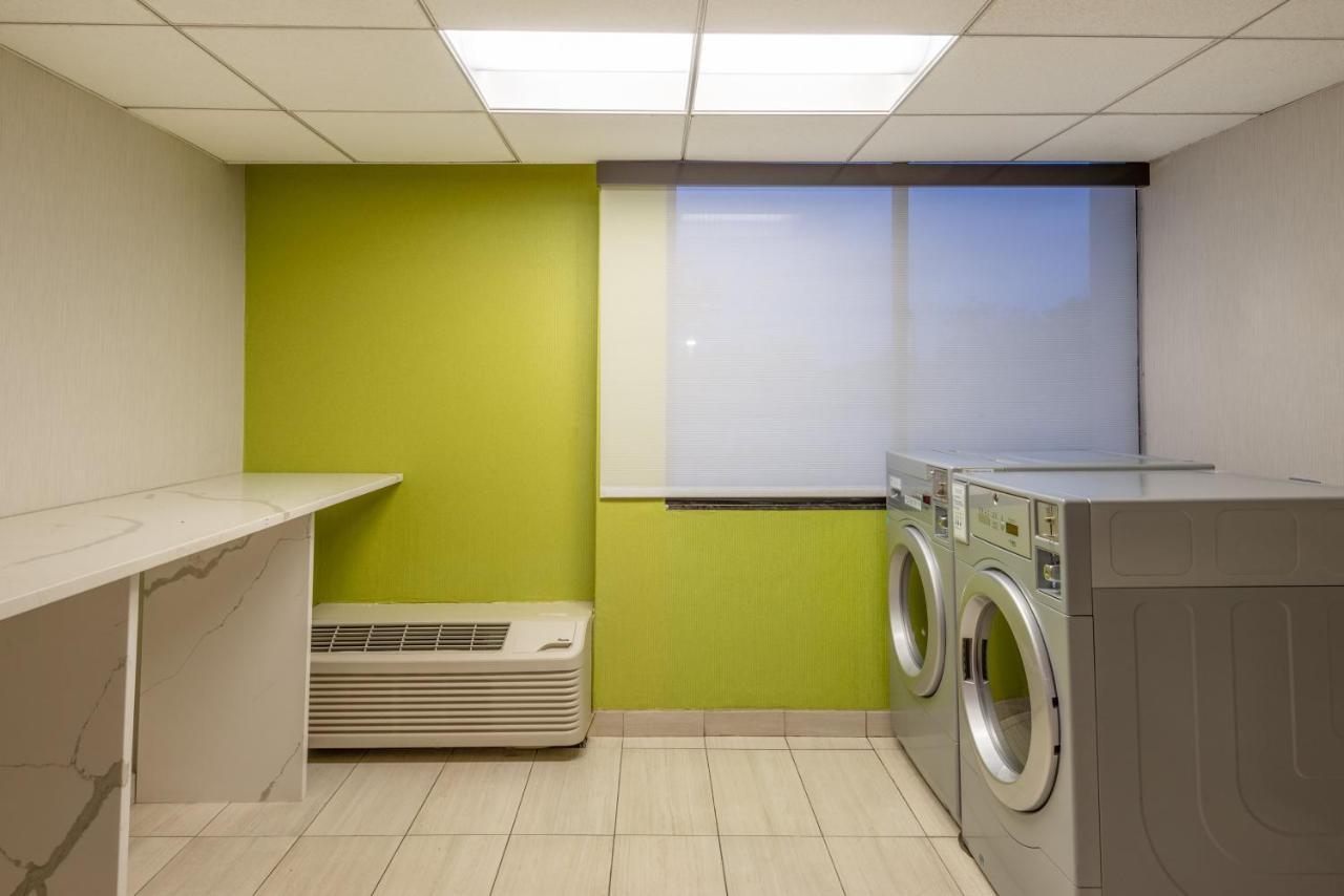 Hotel Express Philadelphia Ne-bensalem By Ihg Bensalem