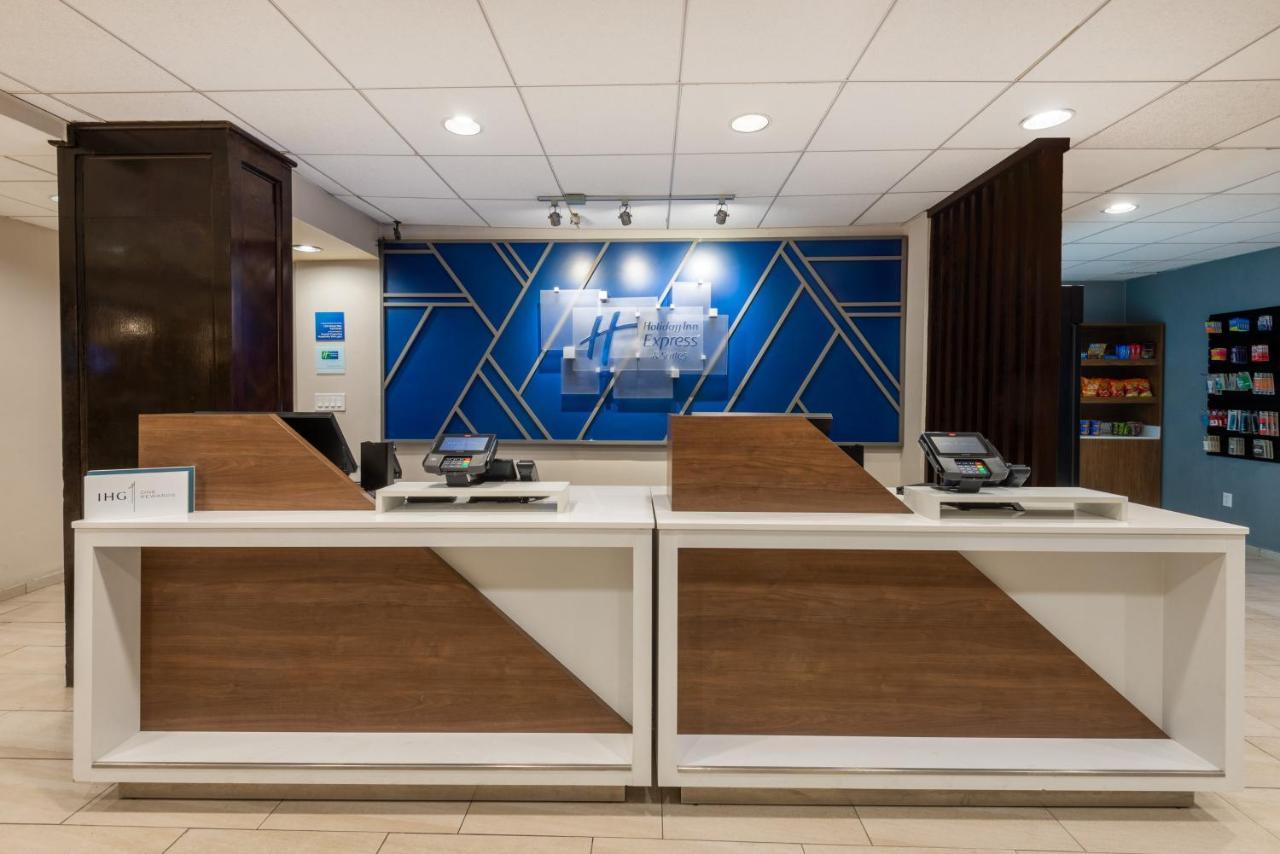 Express Philadelphia Ne-bensalem By Ihg Bensalem