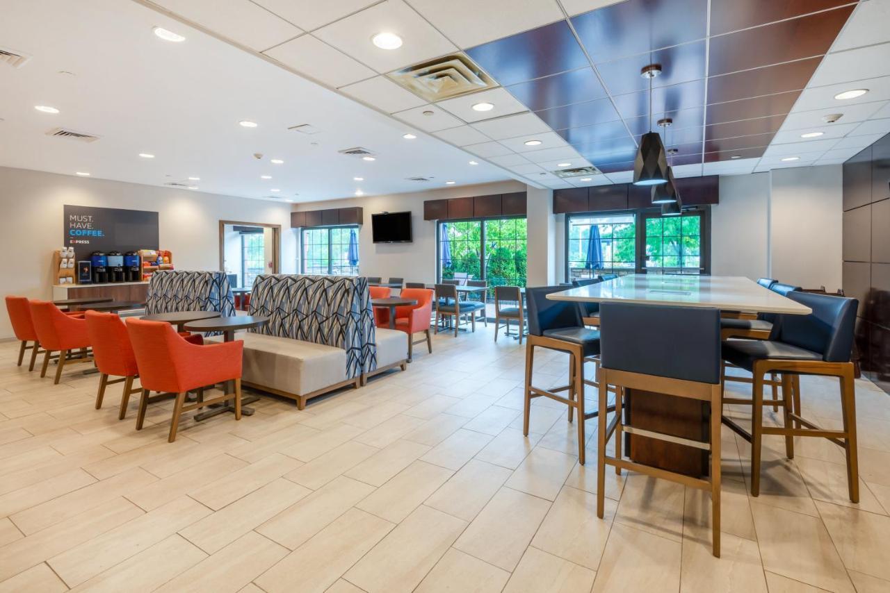 Express Philadelphia Ne-bensalem By Ihg Hotel 3*