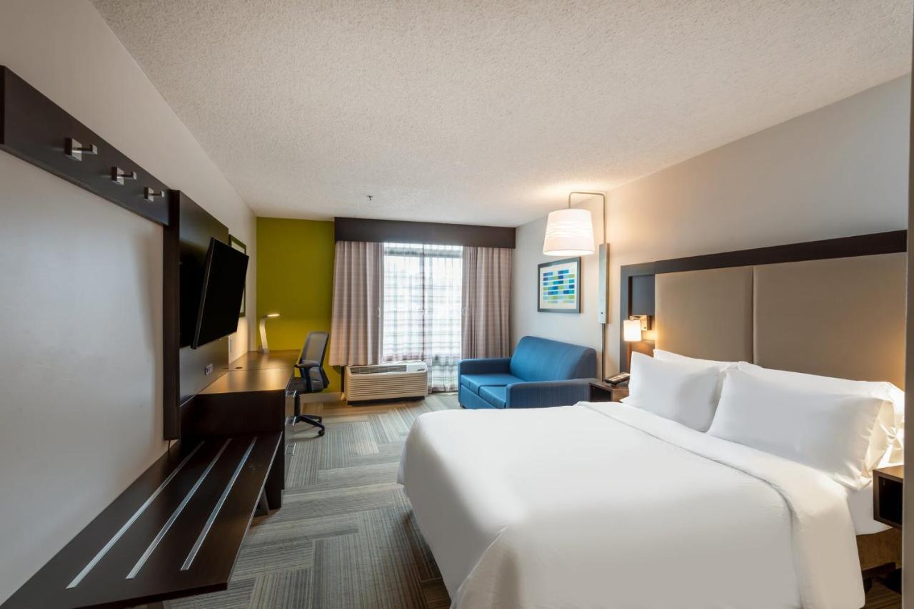 Express Philadelphia Ne-bensalem By Ihg Hotel