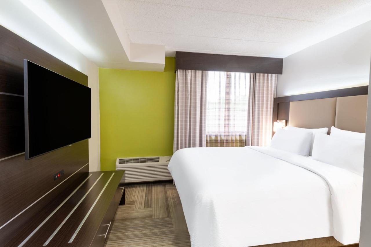Hotel Express Philadelphia Ne-bensalem By Ihg 3*