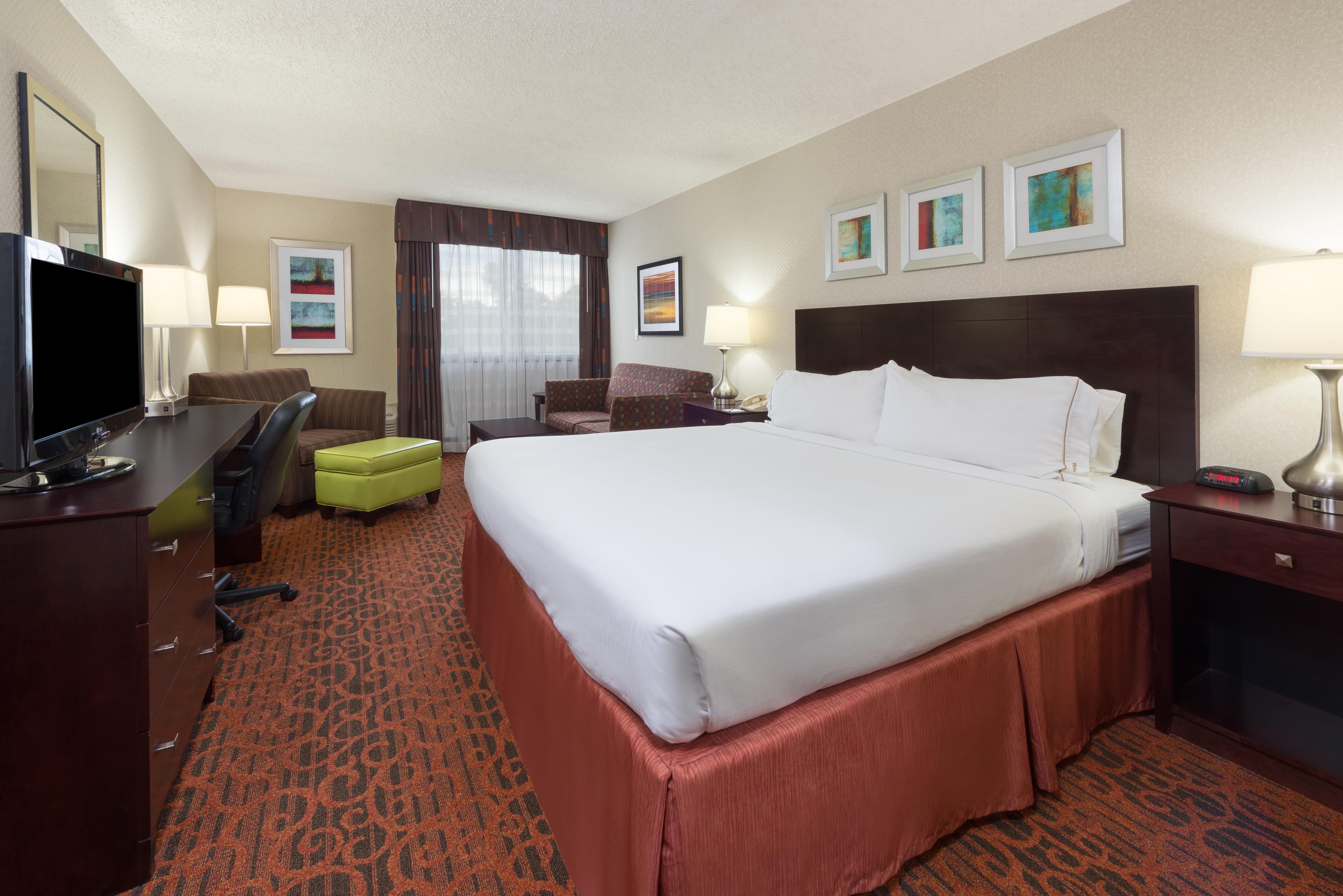 Express Philadelphia Ne-bensalem By Ihg Bensalem